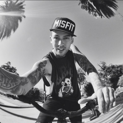 Miketheveil's profile picture. I Drum for Pierce the Veil