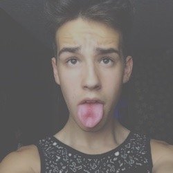 FOLLOW @NICOTINEJACOB OR I UNFOLLOW (Im sorry, thanks for being awesome tho)
