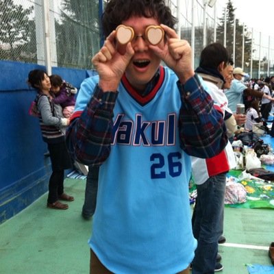 2013年まで静岡から野球場に通ってました。
現在は京都市在中のヤクルトスワローズファンです。

野球見て、周りとおしゃべりし、酒を流しこんで、騒ぎだし、踊って、歌って、野球を見る生活が大好きなんです。

関西のヤクルトスワローズを盛り上げたい。
野球場で会いましょう。