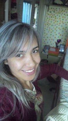 Sou paulistana ,cristã, estudante de Nutrição que ama artes e música.