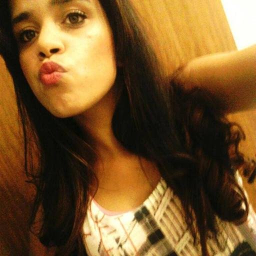 “A gente tem que saber viver nesse mundo, e acima de tudo, saber viver em nós mesmo.” — Clara Rangel.