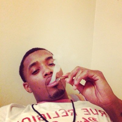 Follow me n see wat my life bout #TheLonelyStoners S/o to TeamBaleeDat #L's Welcome to The Life of A Street Nigga