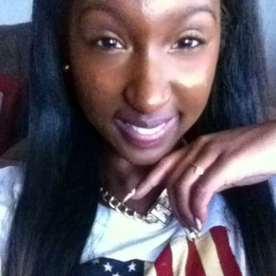 |New twitter |Just a young girl trying to make it .