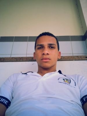 # A Confiança é Uma Mulher Ingrata,  Que Te Beija e Te Abraça Te Rouba e Te Mata#