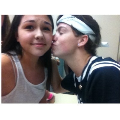 TAYLOR LOVES YOU SO MUCH
can you follow @friedcarpenter or nawe thanks