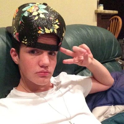 you got a free follow so follow @aggressiveaaron ☺️