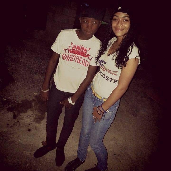 soy feo pero tengo pila de mujeres locas con migo no bulto  ♥ ♥ ♥ ayeuri columna