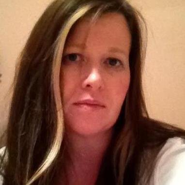 Gourock born Scottish Canadian. Mother of 2, fabulous boyfriend in tow. Kith & kin are everything esp in our family tree. We will return to a free Scotland