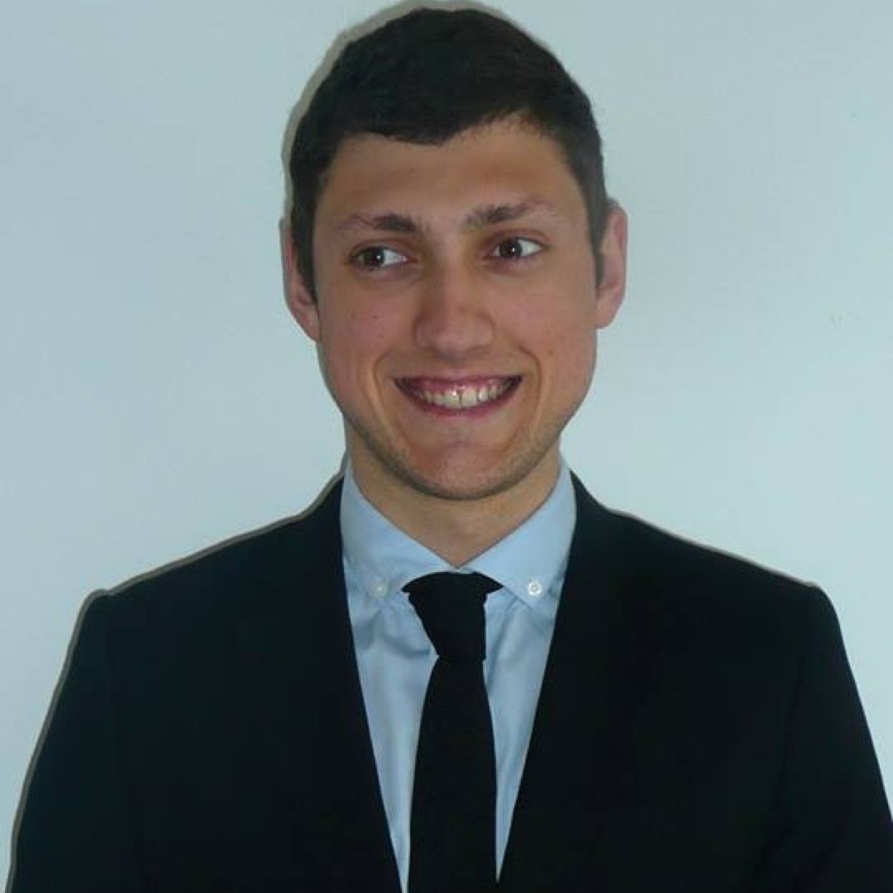 Pierrick Barthès - Vice-Président Etudiant de l'Université Panthéon-Assas (Paris 2) 2014/2016. En master 1 de Droit privé. http://t.co/iTJZZw6q5N