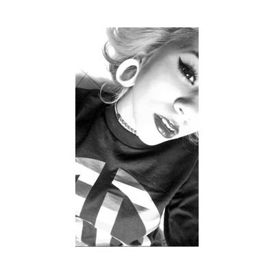 ___yulema's profile picture. 