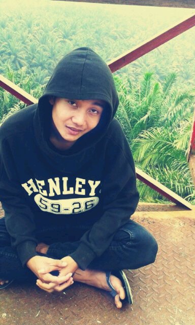 ucuponeng's profile picture. Begini la saya dan ini la saya walau bagai mana pun dalam keadaan apa pun saya adalah saya :D