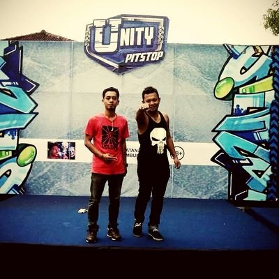 saiiank ku cm buat istri ku... menjadi suami n calon ayah yg baik buat keluarga kcl ku...amien...