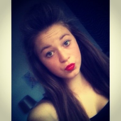 likeastar021's profile picture. Add me on facebook- Anna Jade Petty xx