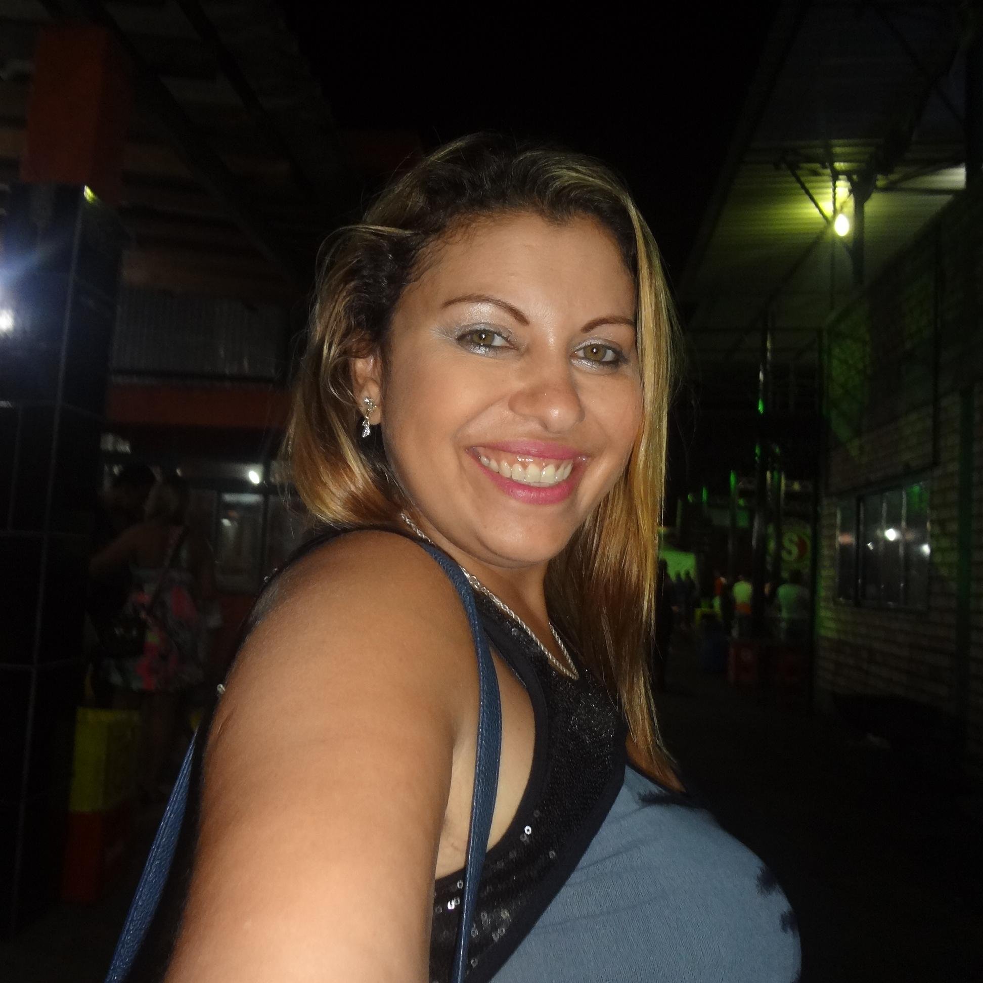 No fundo uma boa pessoa; no raso maravilhosa rsrsrs