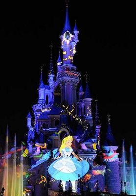 ディズニー、バスケが好き   あまりツイートしない！