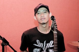 this is myway,this is mylife | LOENAMAYA |METALCORE GUITAR PLAYER | \m/ |