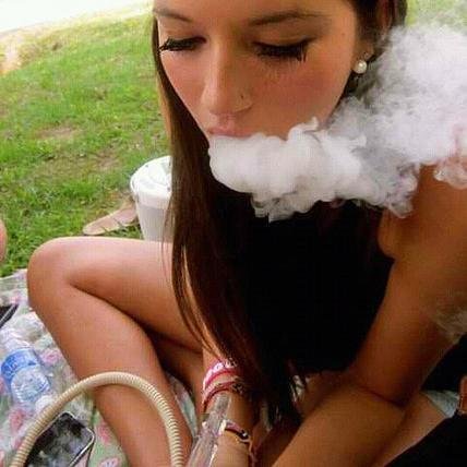 One love. Hazlo con amor. Me gusta índica, me gusta sativa, me gusta por que pienso en cosas positivas