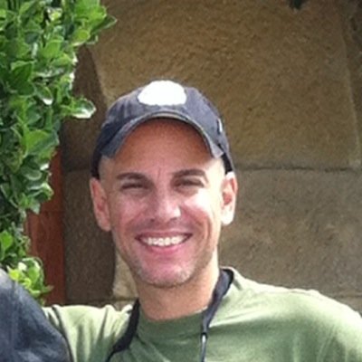 DonGonzalo76's profile picture. Periodista, actor de doblaje y aprendiz del buen gusto. Ahora en paro. Esperando oportunidades. Me gusta la gente que es de verdad