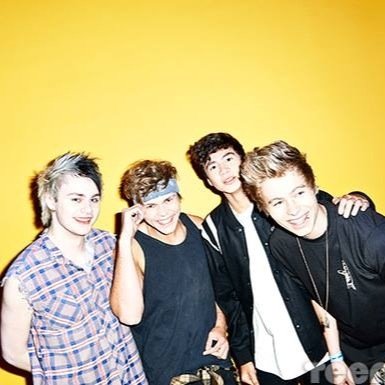 i Love 5SOS really much!