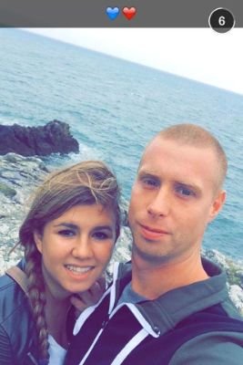 #Fb : Coralie Diebling.                           17 ans             #Marseille ouais.