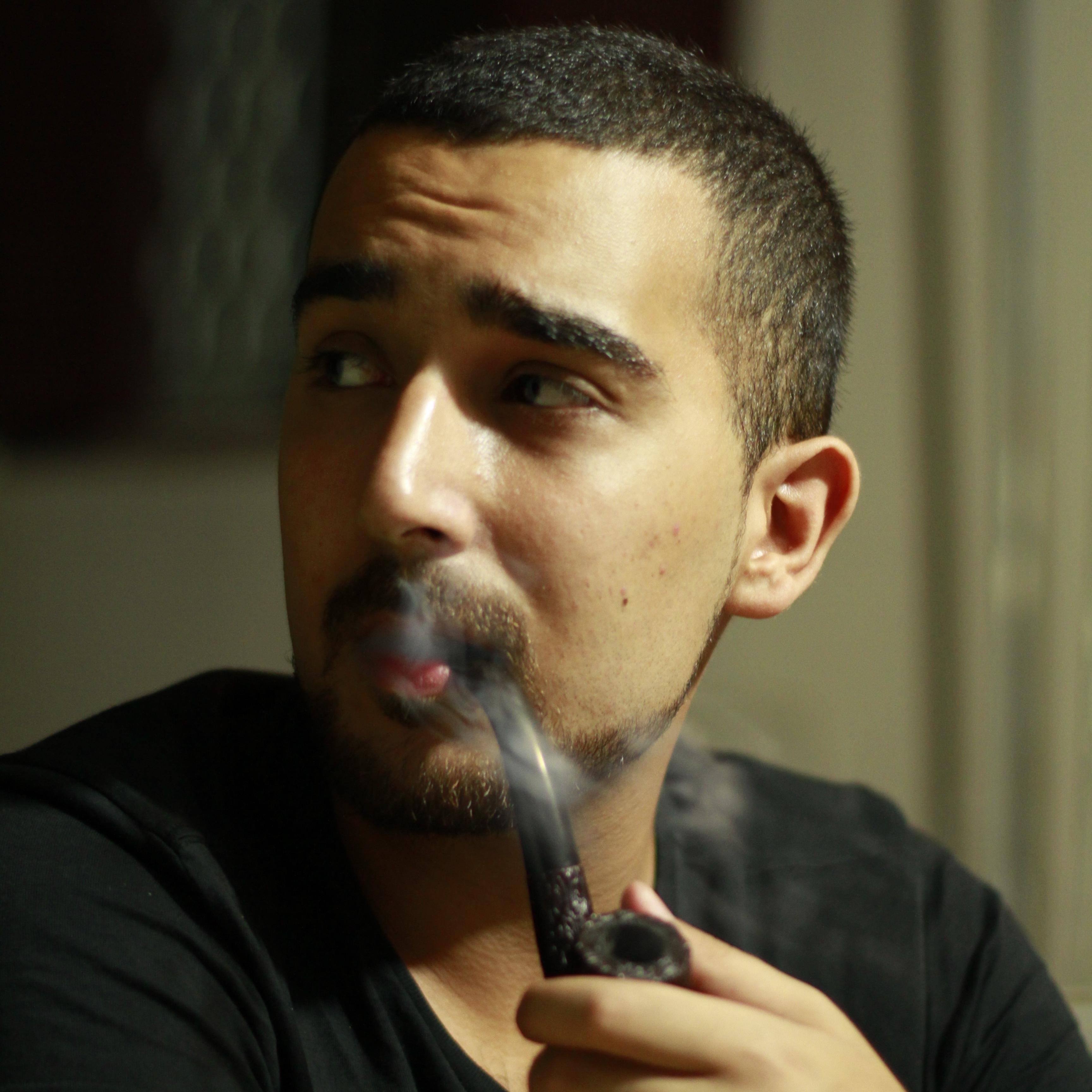 Aloushiz's profile picture. 