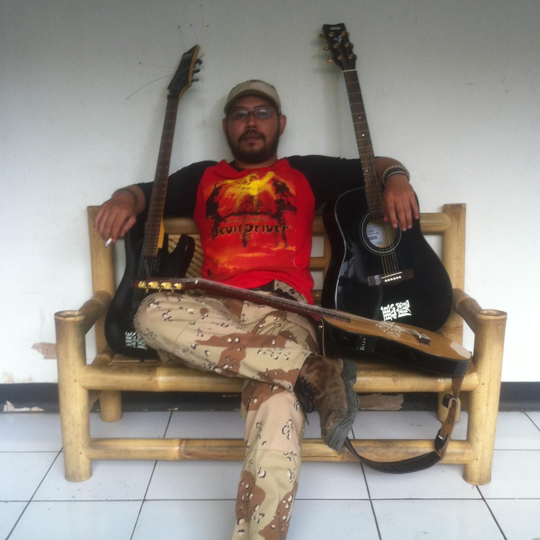 Member of @overloudmetal & @deathboltrock | Instructor & Trainer of @mitsu_tomoe | 'Self Defense System' Trainer of @Pulsebeat_MAC