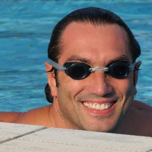 Presidente ASSOPO - Associazione per il Nuoto in Po. Campione Italiano Master in Acque Libere (5 titoli) di MezzoFondo, Fondo, e GranFondo.