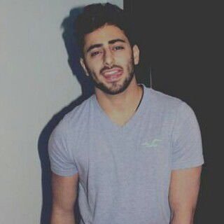 أحب عيونكك والهلال !!