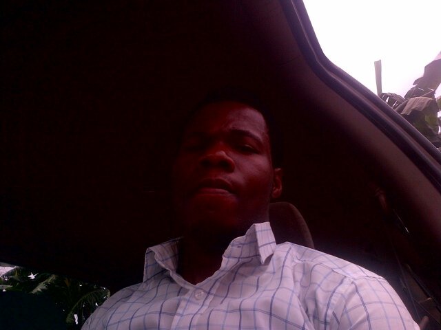 Am me you can hit on me am just gonna give you a ups