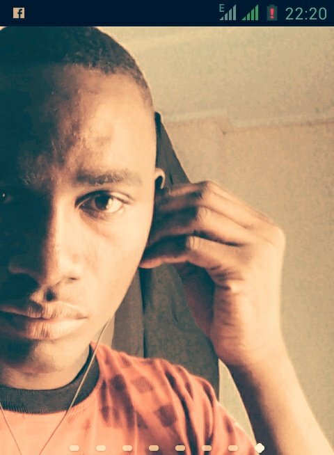 LUCASAMHAGAMA's profile picture. 