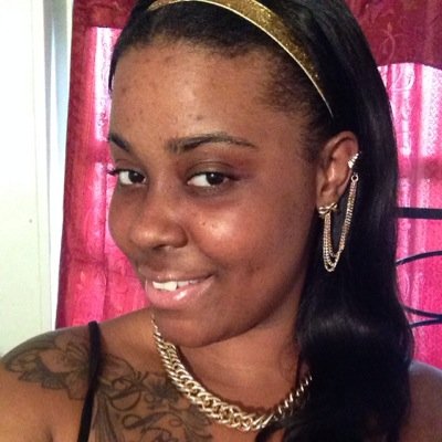 The poem PHENOMENAL WOMAN describes me!