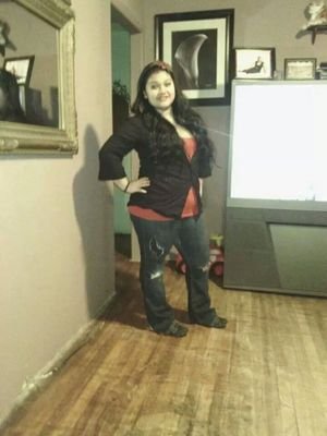 Hello my name is Rhonda. Im a great person to be around i love to be around family and friends.