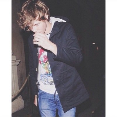 free follow from @heartbreakbutt // follow her back please!!