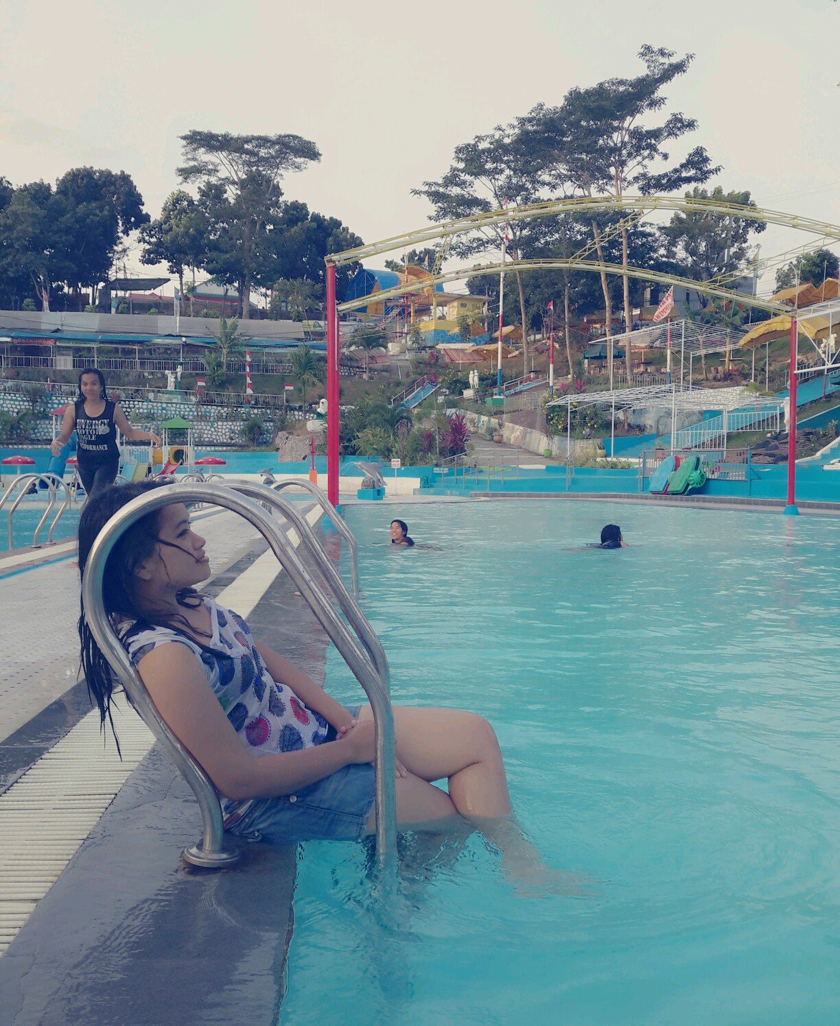 LilisSitepu's profile picture. Jesus Christ ☺ _ ♡myfamily _♡chandratarigan _i'm a good girL_God is always with us ♥☺