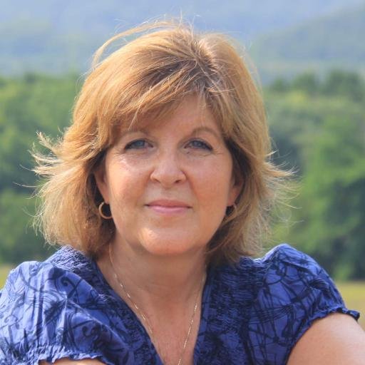 Entrepreneur, Teacher, Author, Wife & Mom who loves cultivating young entrepreneurs and helping others to do the same. Hobbies: musical theater, dance, travel..