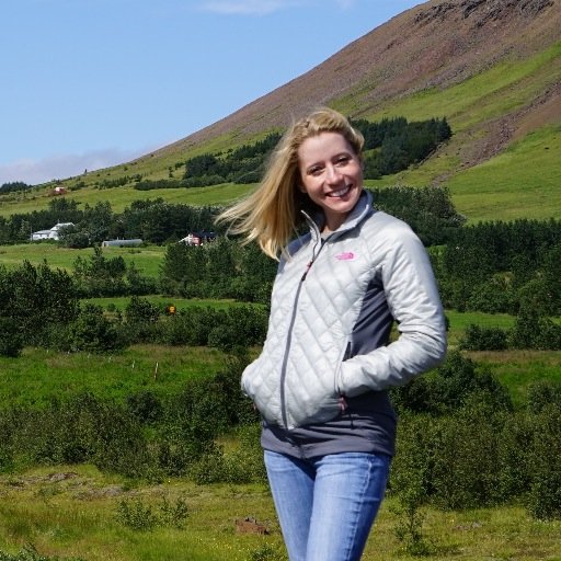 HollyNarang's profile picture. 