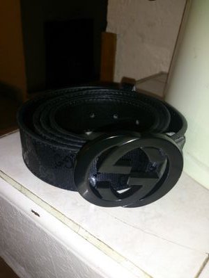 Hola que tal cintos
gucci, gorras de todo para que te vistas :) chino