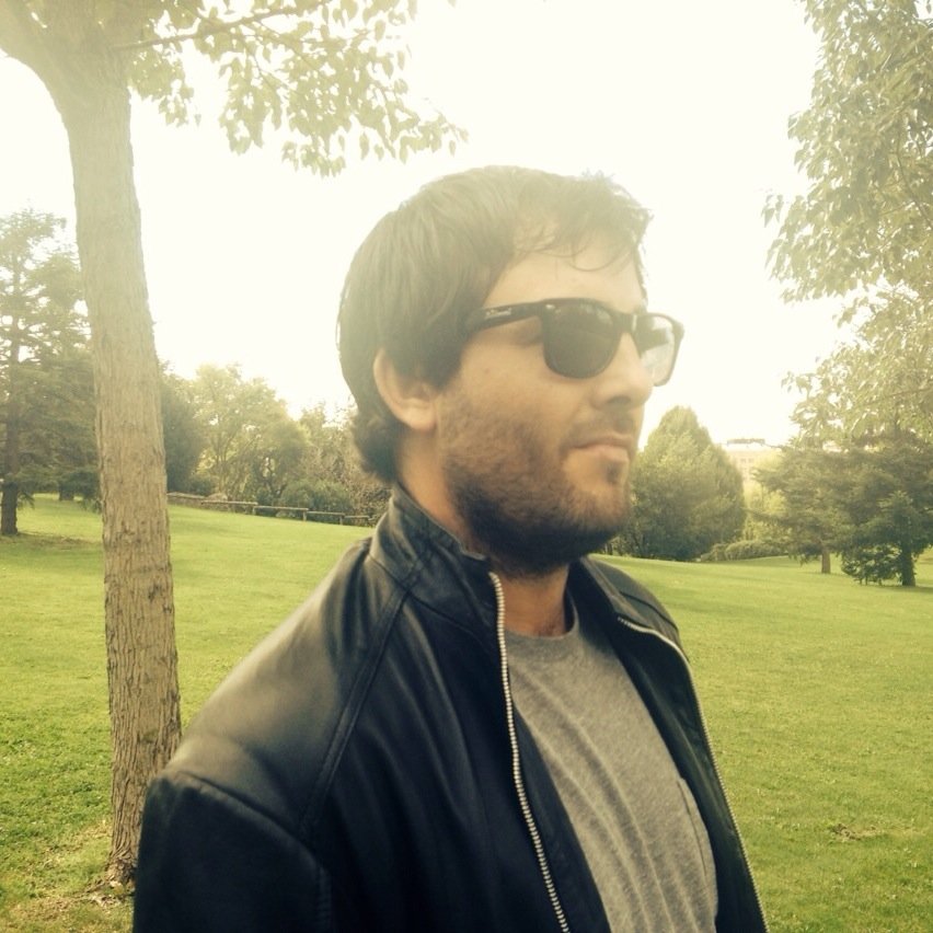 MidAgeNnial. CEO/Founder en @dequebuzz.