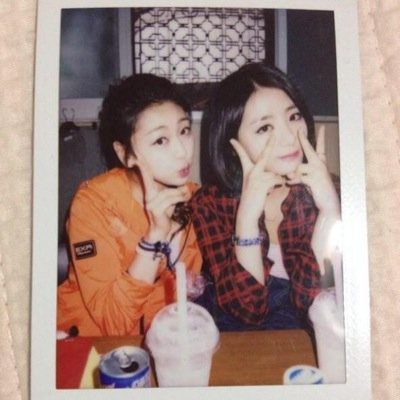 Welcome to LADIES' CODE Vietnam. We are Lavely Vietnamese ^^