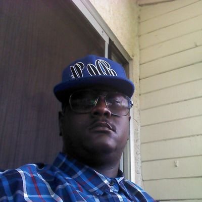 iamdasmoka's profile picture. Instagram: 
cocajames
bigskinnyg
douclothingapparel

YouTube: iamdasmoka