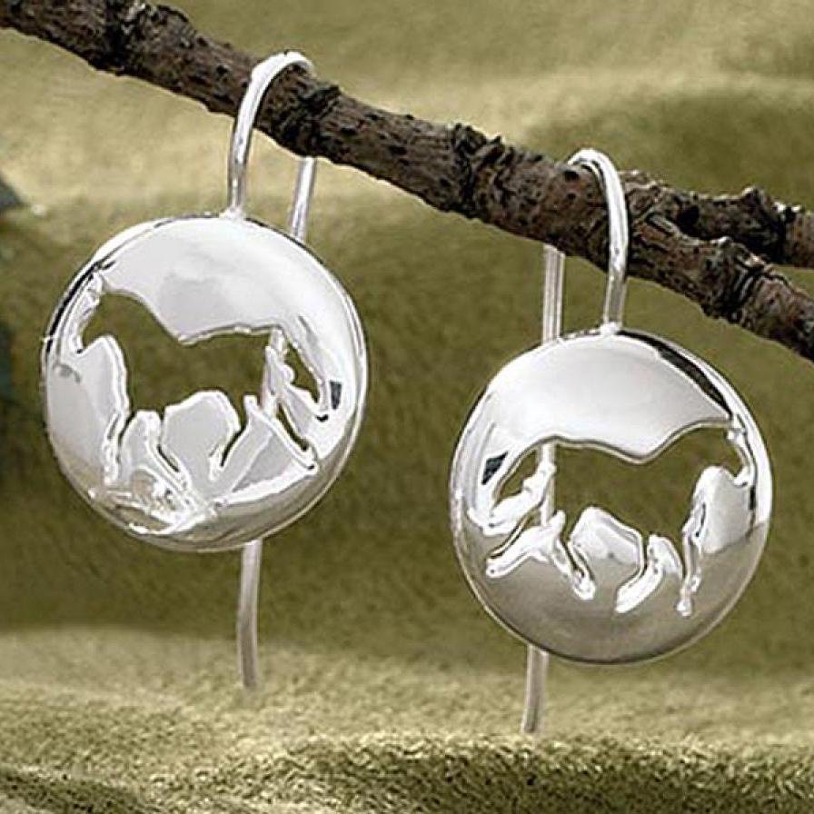 Horse Lover, Animal Lover, Mother, Herbalist, Horse Gift Specialist :)