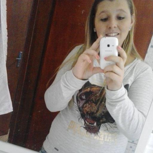 Que hoje seja melhor do que ontem!
Siga-me (y)