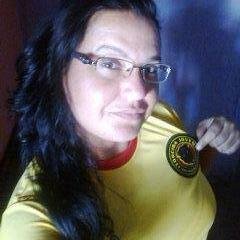 Tenho a vida boa, encabeçando o mundo, sou ariano torto, vivo de amor profundo...