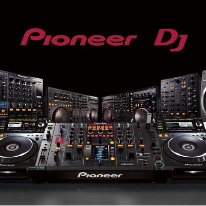 HEY GUYS!I POST PICTURES FROM DJs AND DJ CONTROLLERS.FOLLOW ME,I FOLLOW BACK!I HAVE TWO DJ CONTROLLERS:Pioneer DDJ-WeGo2 and Numark I DJ pro.IM FUTURE DJ!