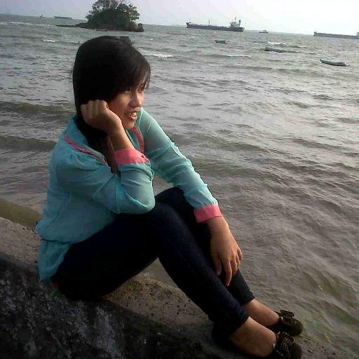 Tuhan inilah hidupku,smua kuserahkan padaMu,segala Cita_citaku,masa depanku mnjadi milikMu.