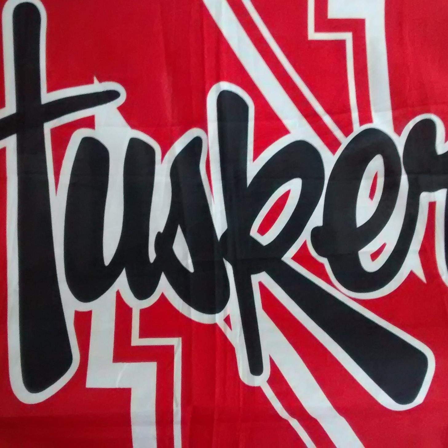 The totally unofficial flag bearer of the #Huskers thehuskerflag@gmail.com Current odometer: 168,350 miles.