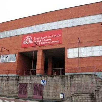 Cuenta oficial del viaje de estudios de la Facultad de Derecho de Uniovi. 

Oviedo.