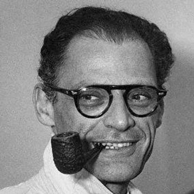arthur miller El 10 de febrero de 2005 moría arthur miller en connecticut, eeuu, a los 90 años, ya que había nacido en 1915, en harlem, nueva york. arthur miller El 10 de febrero de 2005 moría arthur miller en connecticut, eeuu, a los 90 años, ya que había nacido en 1915, en harlem, nueva york.