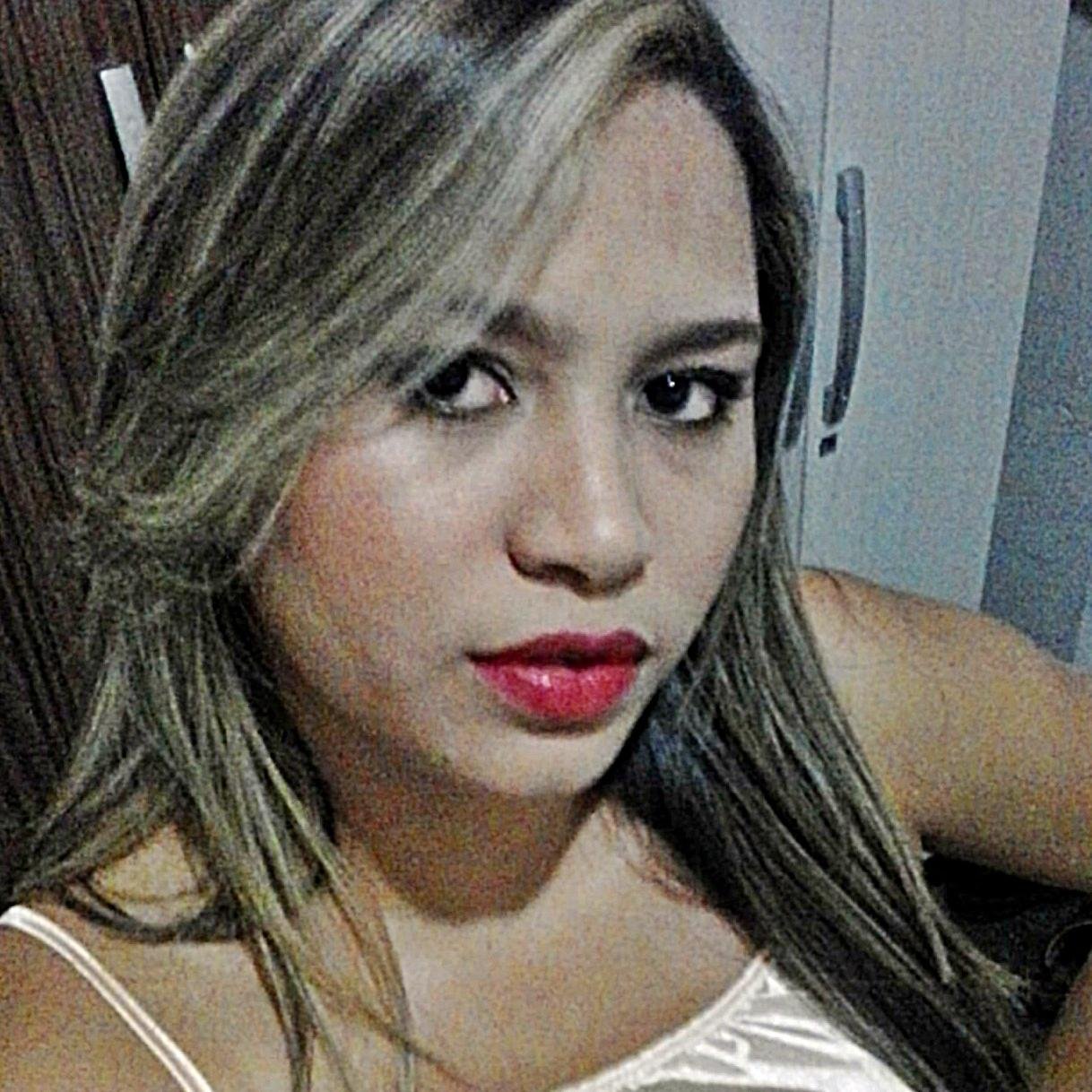 Parece q meu ♥ é bandido , pq quando ñ está preso tá armadoOoOo!!! By: L.R
