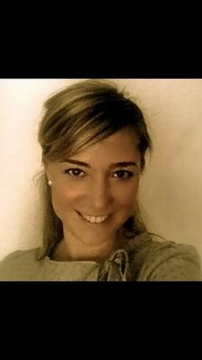 Estudiante de 1° de filosofia. Divertida, alegre y soñadora. Nada es imposible si lo quieres. Malaga.